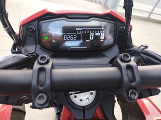 Ducati Hypermotard 698 2024-thumb-7