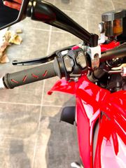 Ducati Streetfighter 2025 V4-thumb-8