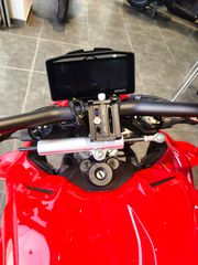Ducati Streetfighter 2025 V4-thumb-9