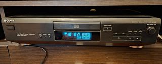 Sony CDP-XE200. CD PLAYER.-thumb-9