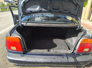 Suzuki Baleno 1996-thumb-10