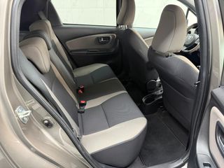 Toyota Yaris 2020-thumb-10