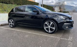 Peugeot 308 2019 Peugeot 308 1.2 e-THP GT Line