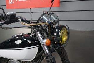 Yamaha SR 400 1982 Cafe Racer-thumb-2