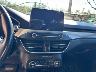 Ford Focus 2019-thumb-11