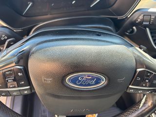 Ford Focus 2019-thumb-12