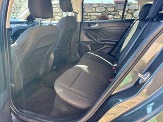 Ford Focus 2019-thumb-13