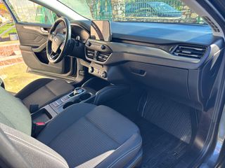 Ford Focus 2019-thumb-14