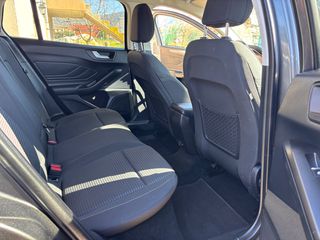 Ford Focus 2019-thumb-15