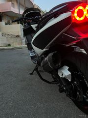 Gilera GP 800 2011 GP 800-thumb-4