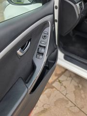 Hyundai i 30 2012 1.6 CRDi Comfort-thumb-13