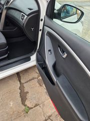 Hyundai i 30 2012 1.6 CRDi Comfort-thumb-20