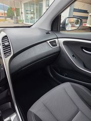Hyundai i 30 2012 1.6 CRDi Comfort-thumb-23