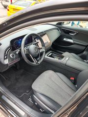 Mercedes-Benz E 220 2024-thumb-4