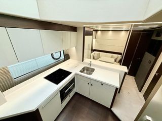 Sunseeker 2019 Sport Yacht 74-thumb-12