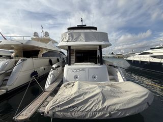 Azimut 2022 68-thumb-2