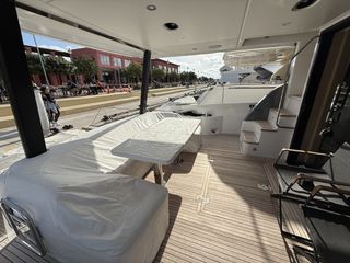 Azimut 2022 68-thumb-5