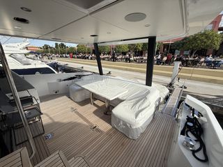 Azimut 2022 68-thumb-8