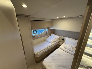 Azimut 2022 68-thumb-39
