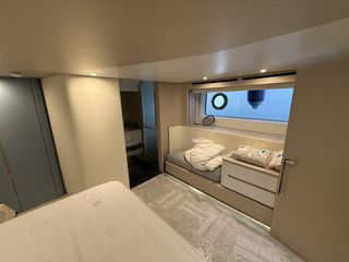 Azimut 2022 68-thumb-51