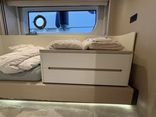 Azimut 2022 68-thumb-58