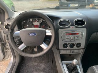 Ford Focus 2008 1.6 GHIA SDN-thumb-12