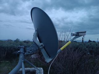 Πλήρες Σετ Δορυφορικού Internet Brdy (Εξοπλισμός Υψηλών Ταχυτήτων)