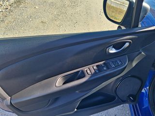 Renault Clio 2017 GT line-thumb-8