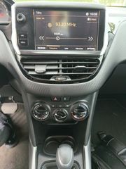 Peugeot 2008 2019 1.2 PURETECH 110 ALLURE-thumb-9