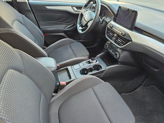 Ford Focus 2019-thumb-1