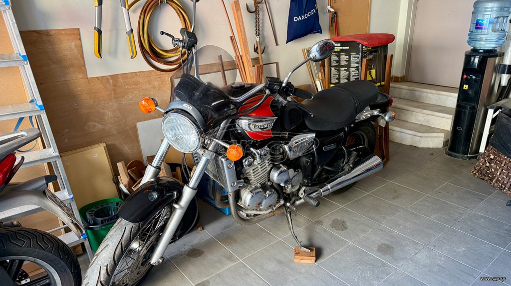 Triumph Adventurer 900 2004