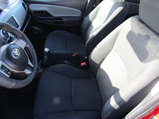 Toyota Yaris 2017 ΕΛΛΗΝΙΚΟ ΠΑΡΑΔΟΣΗ ΚΑΙ ΣΤΟΝ ΠΕΙΡΑΙΑ-thumb-6