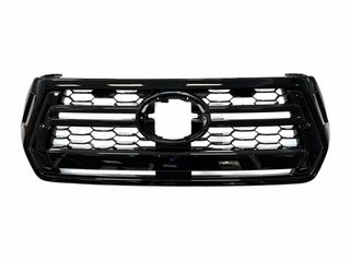 ΜΑΣΚΑ TOYOTA HILUX REVO '18-'20 (ΓΙΑ ΕΚΔΟΣΗ MILLENIUM/INVINCIBLE) ΜΕ ΜΑΥΡΟ ΠΛΑΙΣΙΟ