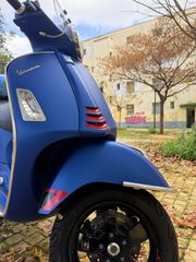 Vespa GTS 300 2019 super sport-thumb-2