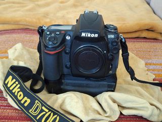 NIKON D700 Σώμα με Battery Grip