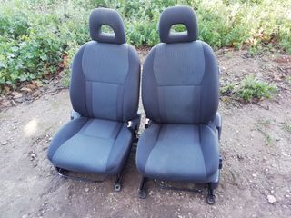 ΔΥΟ ΚΑΘΙΣΜΑΤΑ ΕΜΠΡΟΣ ΓΙΑ ΤΟΥΟΤΑ RAV-4  (5 ΘΥΡΟ) ΜΟΝΤΕΛΟ 2001-2006