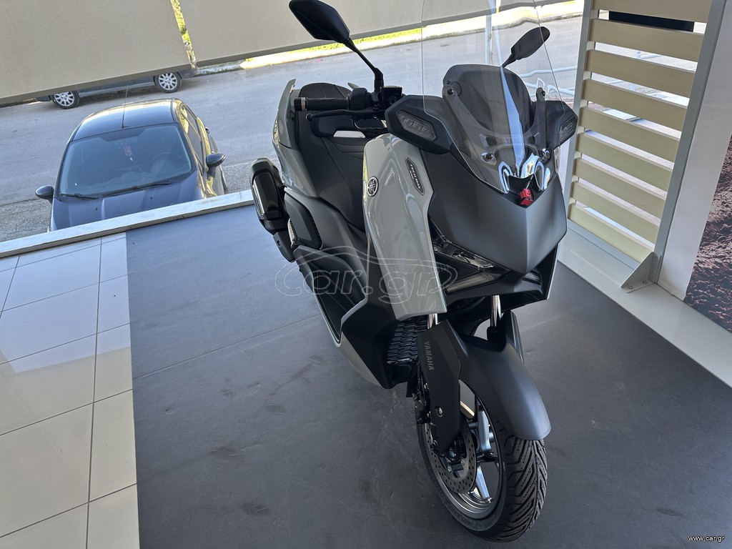 Yamaha XMAX 300 Tech Max 2026