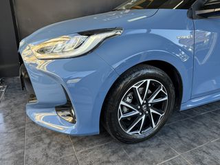 Toyota Yaris 2021 1.5 HYBRID-thumb-4