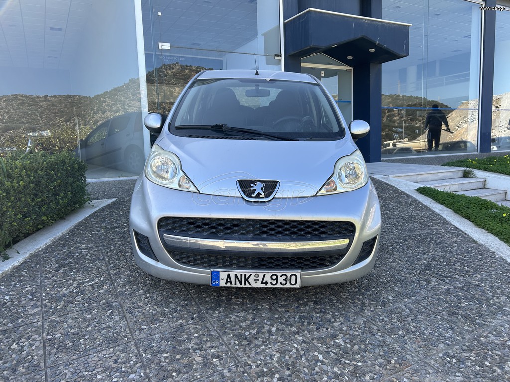 Peugeot 107 2011 Peugeot 107 1.0 68hp