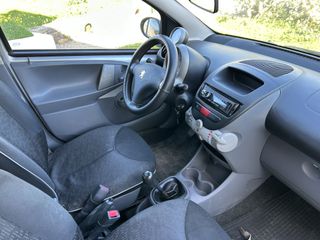 Peugeot 107 2011 Peugeot 107 1.0 68hp-thumb-7