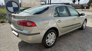 Renault Laguna 2007-thumb-3