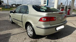 Renault Laguna 2007-thumb-6