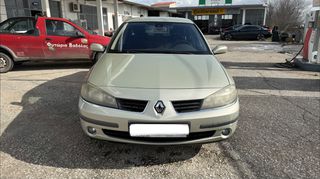 Renault Laguna 2007-thumb-9