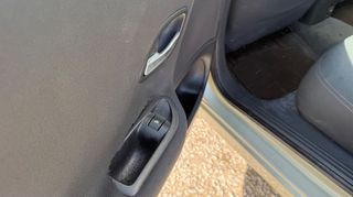Renault Laguna 2007-thumb-12