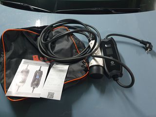 Φορητός Μονοφασικός Σταθμός Φόρτισης 3.5kW με Ενσωματωμένο Καλώδιο Type 2