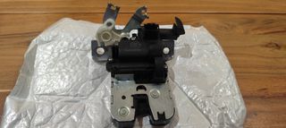 Lid lock with micro- switch 3V0827505C από Kodiaq