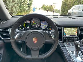 Porsche Panamera 2015 S E-Hybrid-thumb-10
