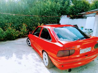 Ford Escort 1992-thumb-3
