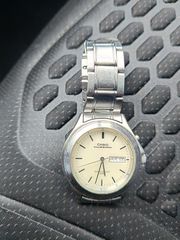 Πωλείται Casio αναλογικό ρολόι σε καλή κατάσταση.