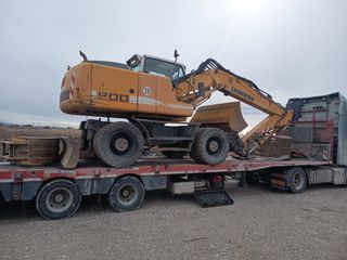Εκσκαφέας Με Λάστιχα Liebherr 2008 A900C-thumb-1